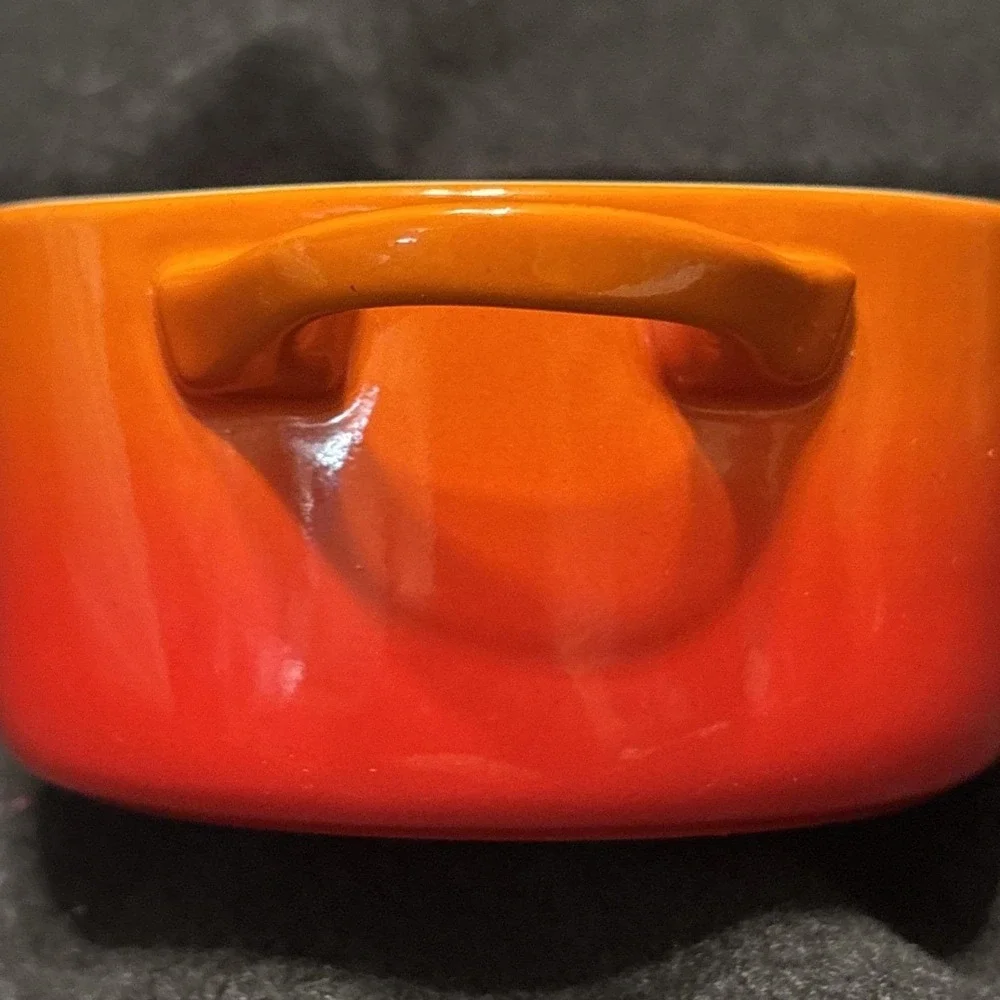Le Creuset MINI ROUND COCOTTE 8oz Stoneware Volcanic Orange Cookware No 0835
